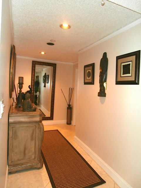 5951 Wellesley Park Drive, Unit 405 Boca Raton, FL 33433 - Photo 3 of 13 Foyer