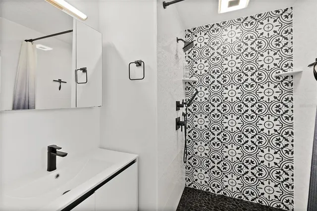 $449,200 | 2408 South Daytona Avenue, Flagler Beach, FL 32136