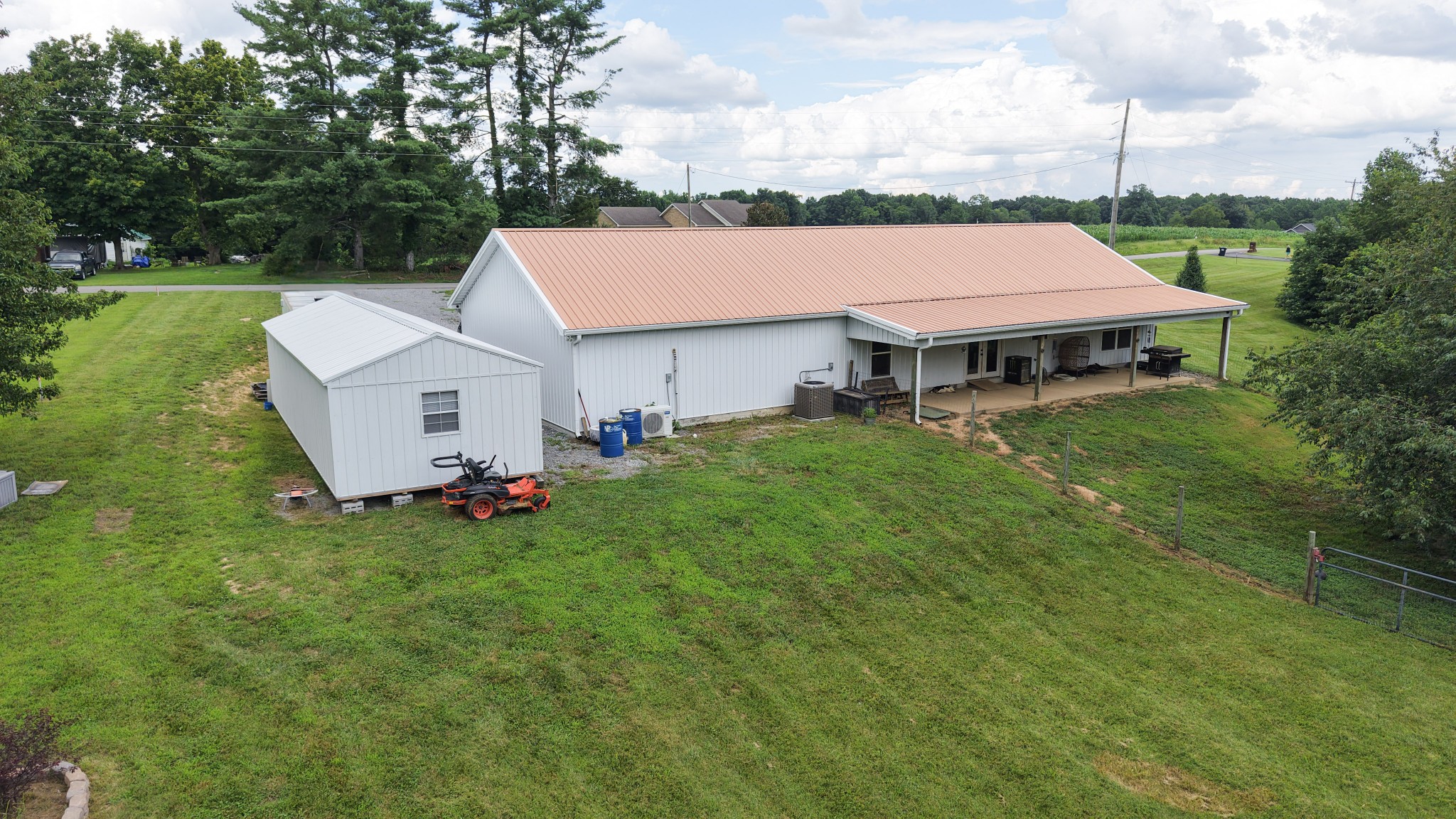 4423 Highland Road Lafayette, TN 37083 - Photo 9 of 32