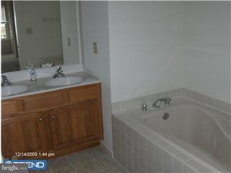 490 Buchanan Road Perkasie, PA 18944 - Photo 10 of 12 Bathroom