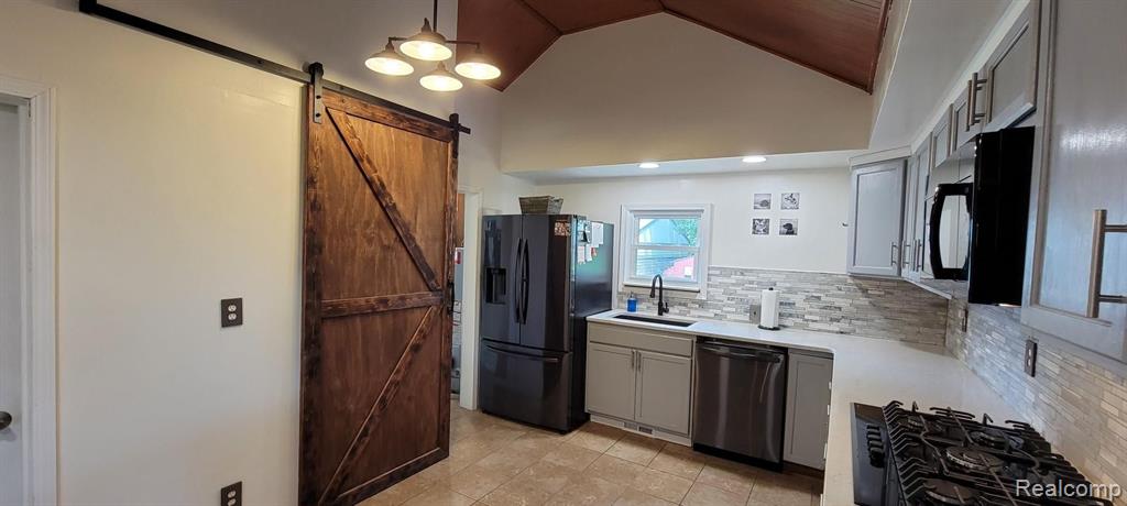 3004 Vreeland Road Trenton, MI 48183 - Photo 7 of 41