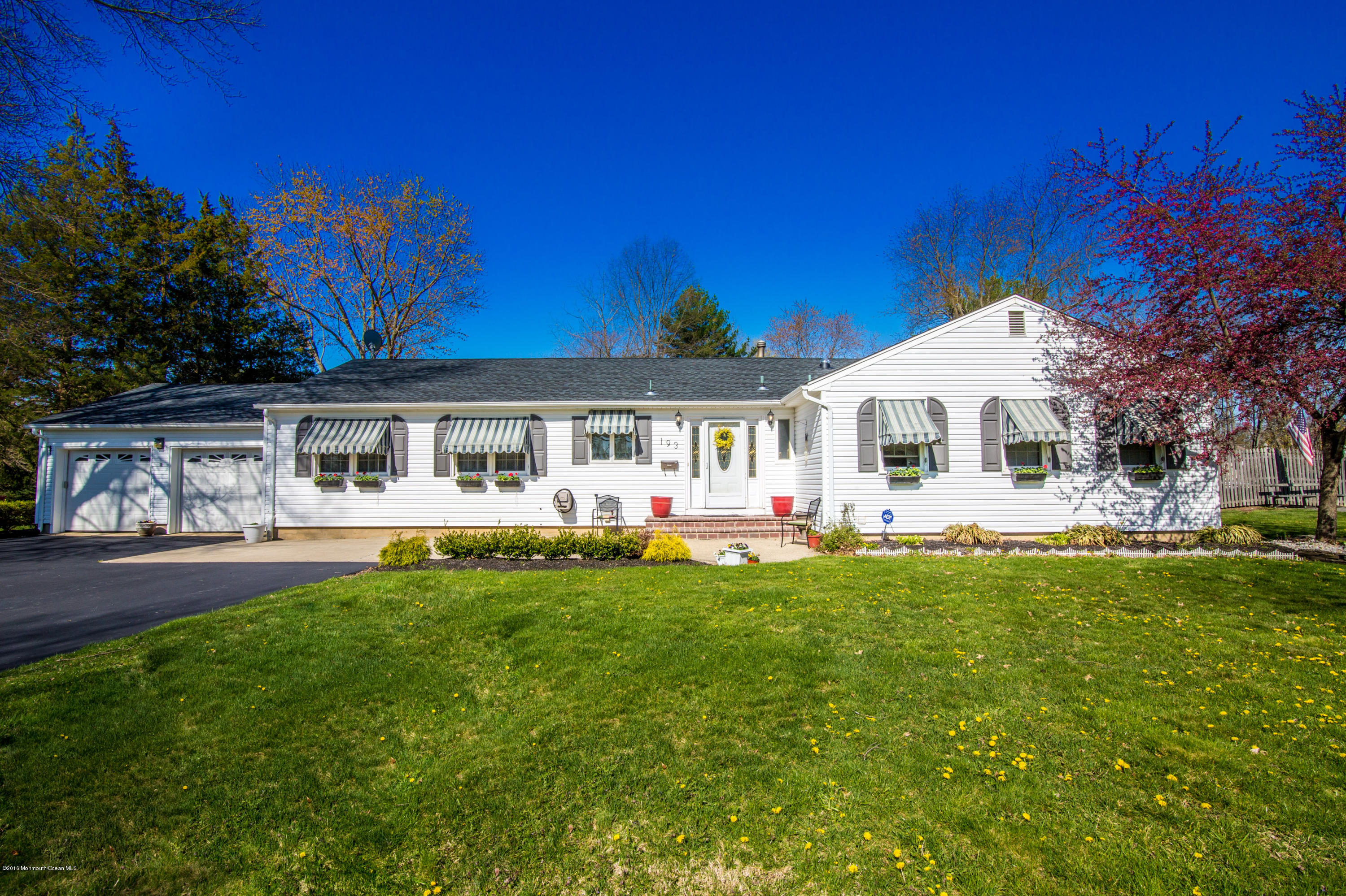 193 Stillwells Corner Road Freehold, NJ 07728 - Photo 1 of 47 Front