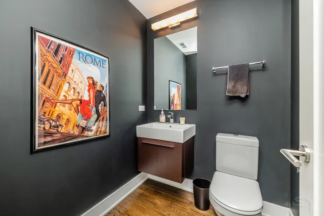 $7,500 | 2754 North Hampden Court, Unit 2105, Chicago, IL 60614