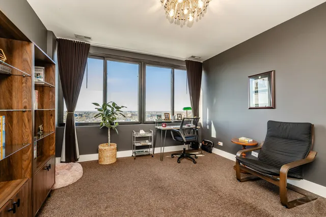 $7,500 | 2754 North Hampden Court, Unit 2105, Chicago, IL 60614