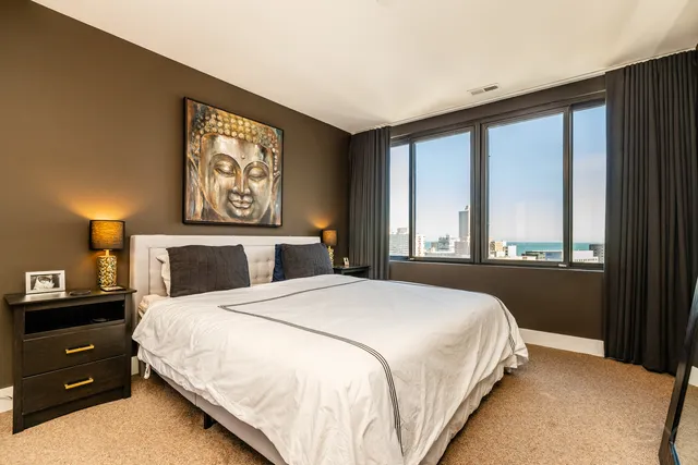 $7,000 | 2754 North Hampden Court, Unit 2105, Chicago, IL 60614