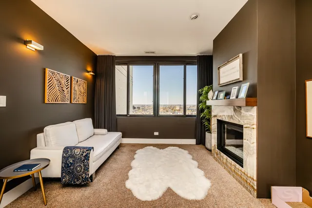 $7,000 | 2754 North Hampden Court, Unit 2105, Chicago, IL 60614