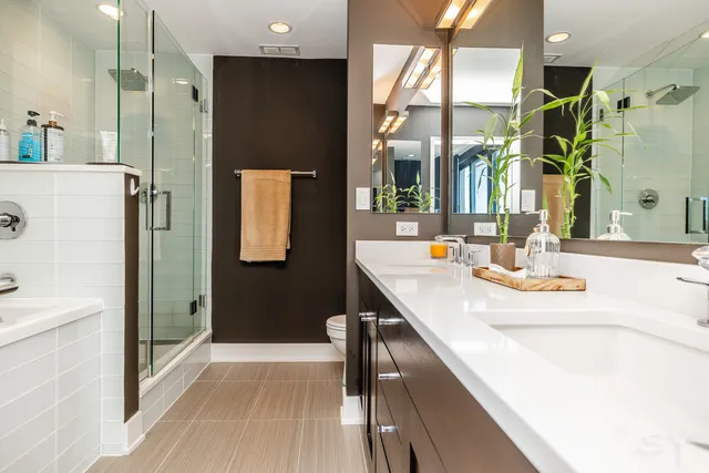 $7,000 | 2754 North Hampden Court, Unit 2105, Chicago, IL 60614