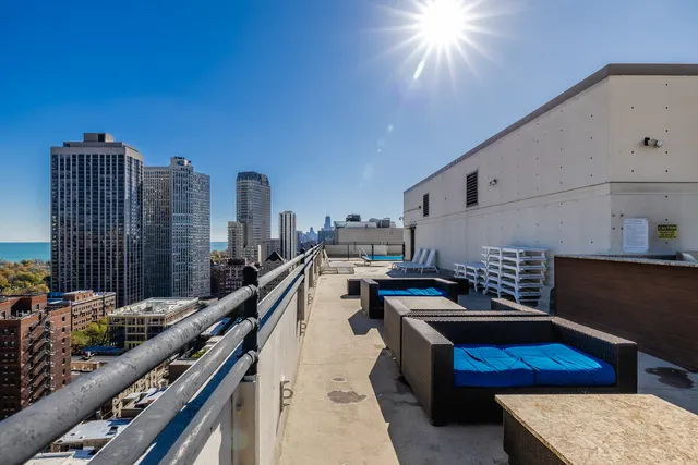 $7,000 | 2754 North Hampden Court, Unit 2105, Chicago, IL 60614