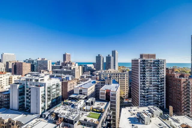 $7,000 | 2754 North Hampden Court, Unit 2105, Chicago, IL 60614