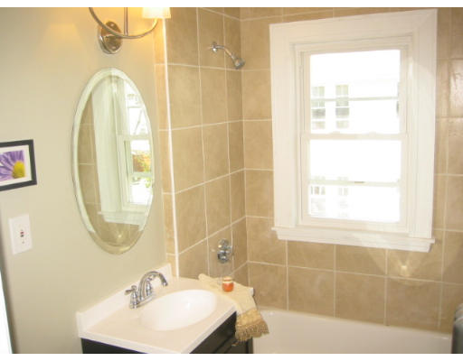 26 Newton Road, Unit B Arlington, MA 02474 - Photo 5 of 17 Gallery Image 5