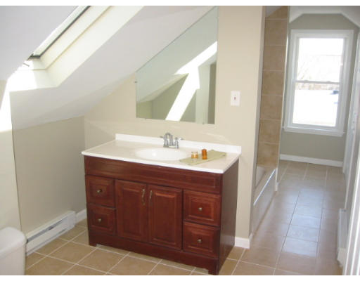 26 Newton Road, Unit B Arlington, MA 02474 - Photo 8 of 17 Gallery Image 8