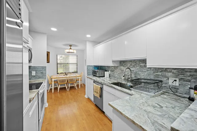 $325,000 | 1519 Woodbridge Lakes Circle, West Palm Beach, FL 33406