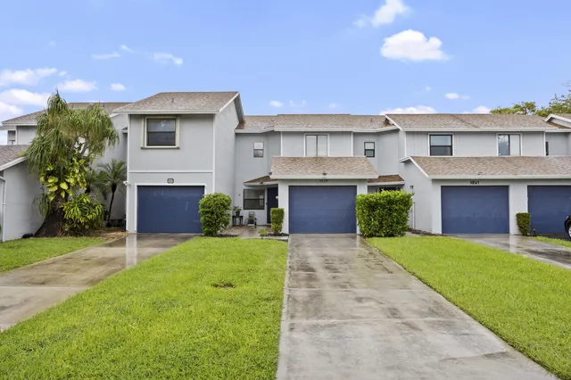 $325,000 | 1519 Woodbridge Lakes Circle, West Palm Beach, FL 33406