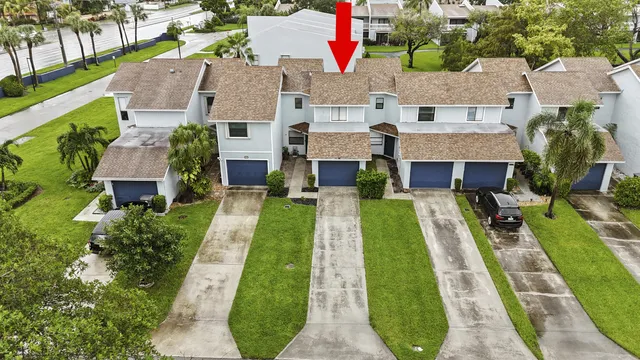 $325,000 | 1519 Woodbridge Lakes Circle, West Palm Beach, FL 33406