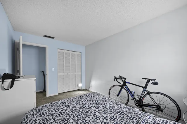 $325,000 | 1519 Woodbridge Lakes Circle, West Palm Beach, FL 33406