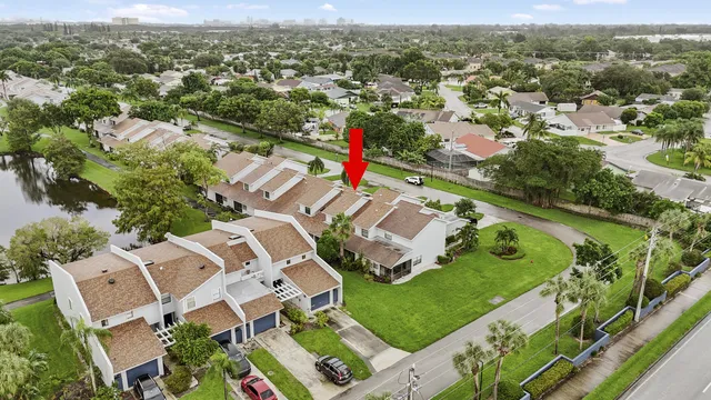 $325,000 | 1519 Woodbridge Lakes Circle, West Palm Beach, FL 33406
