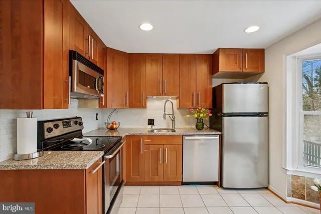 $615,000 | 2909 Everleigh Way, Fairfax, VA 22031