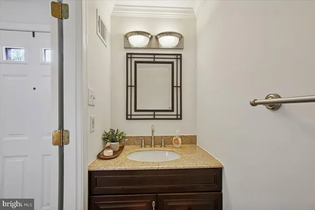 $615,000 | 2909 Everleigh Way, Fairfax, VA 22031