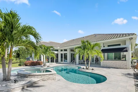 $1,695,000 | 8195 Lakeview Drive, West Palm Beach, FL 33412