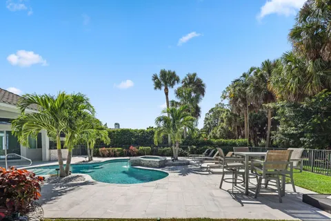 $1,695,000 | 8195 Lakeview Drive, West Palm Beach, FL 33412