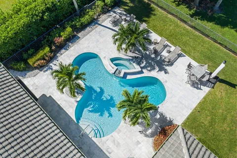 $1,695,000 | 8195 Lakeview Drive, West Palm Beach, FL 33412