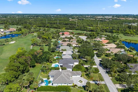 $1,695,000 | 8195 Lakeview Drive, West Palm Beach, FL 33412