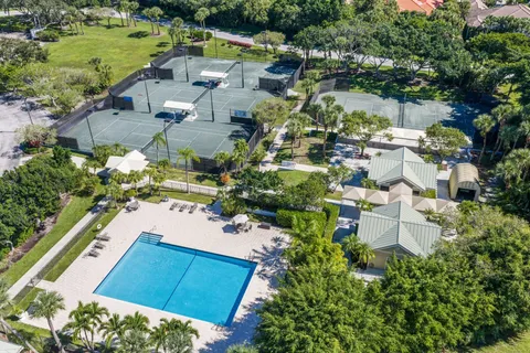 $1,695,000 | 8195 Lakeview Drive, West Palm Beach, FL 33412