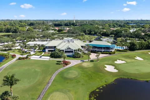 $1,695,000 | 8195 Lakeview Drive, West Palm Beach, FL 33412