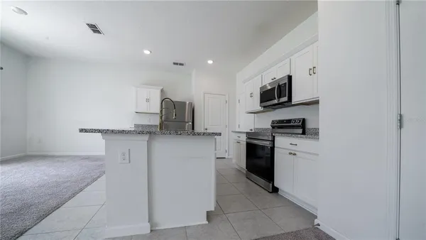 $2,500 | 8735 Sportsman Loop, Groveland, FL 34736