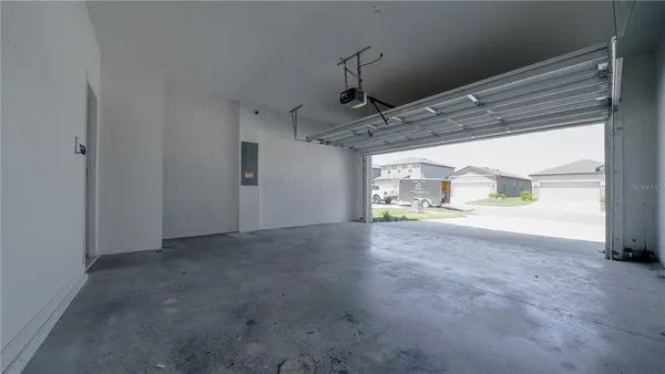 $2,500 | 8735 Sportsman Loop, Groveland, FL 34736