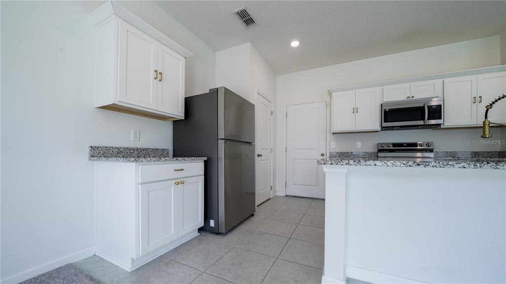 8735 Sportsman Loop Groveland, FL 34736 - Photo 7 of 54