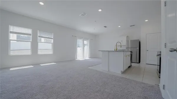 $2,500 | 8735 Sportsman Loop, Groveland, FL 34736