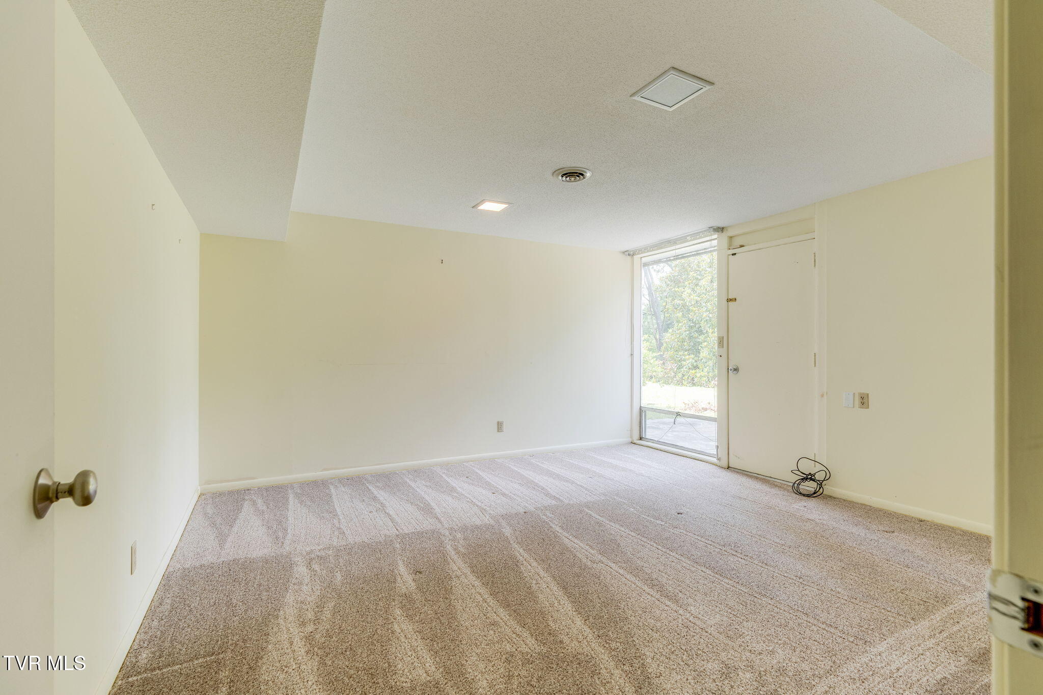 209 Maple Tree Drive Bristol, TN 37620 - Photo 47 of 53 031