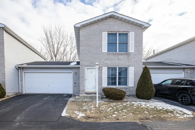 $224,900 | 1025 Windsor Lane, Dyer, IN 46311