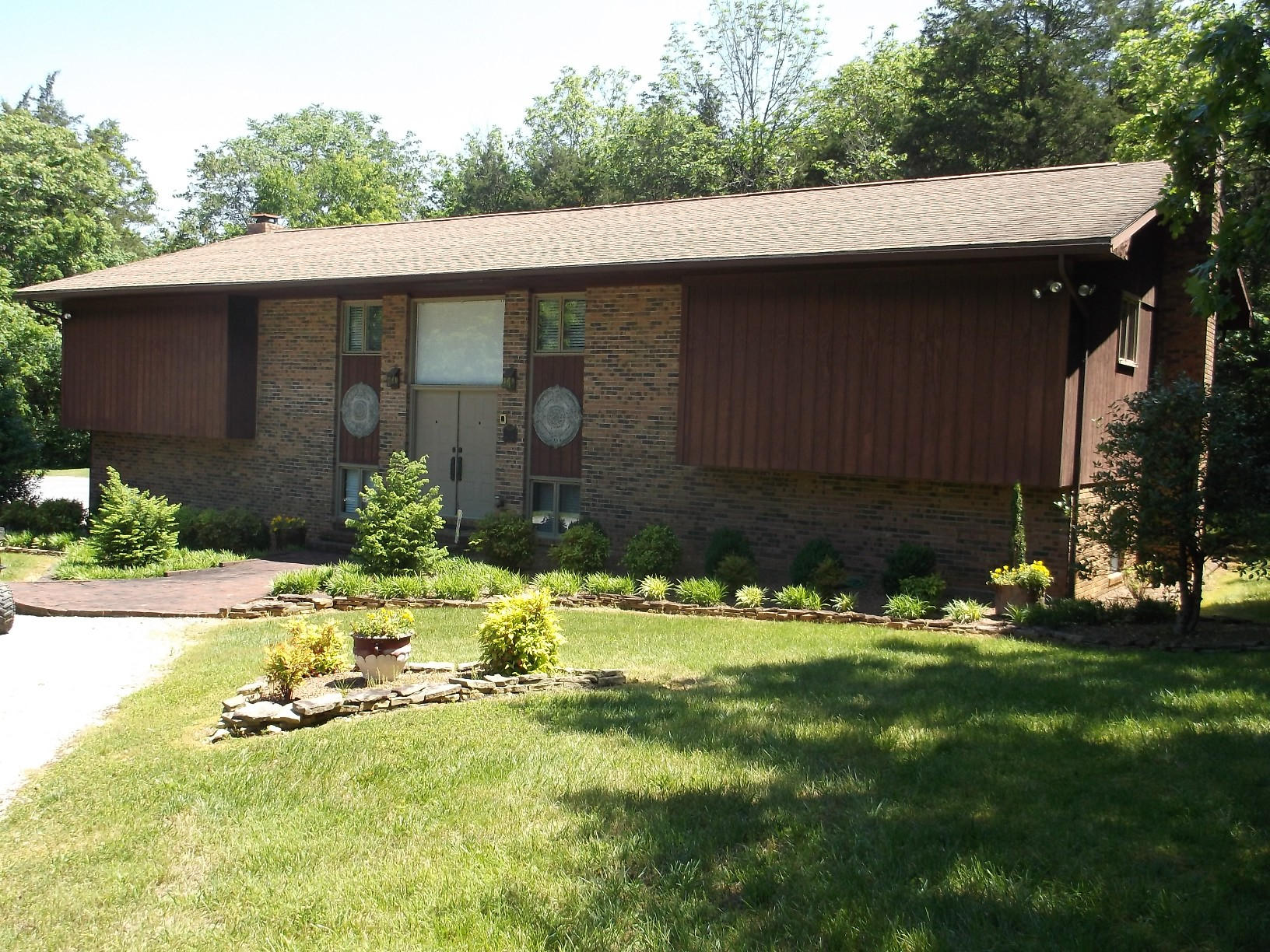 659 Nicholson Road Dandridge, TN 37725 - Photo 1 of 21 659 Nicholson exterior 003