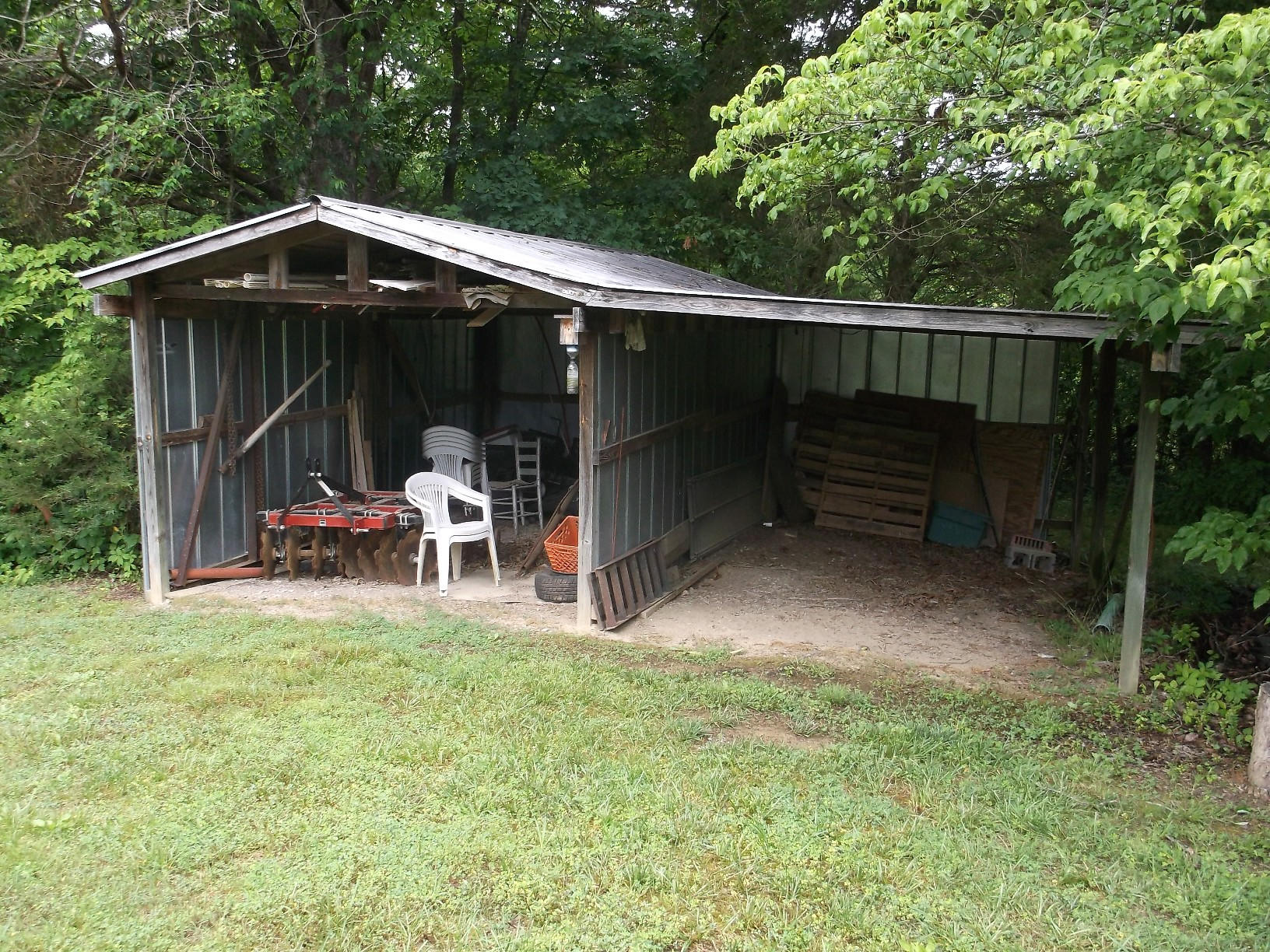 659 Nicholson Road Dandridge, TN 37725 - Photo 18 of 21 659 Nicholson Out Buildings 008