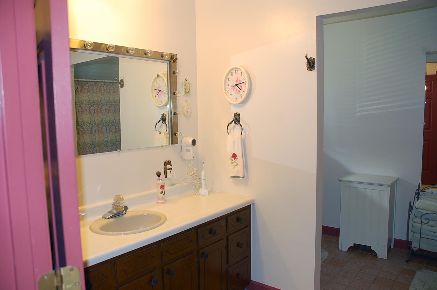 659 Nicholson Road Dandridge, TN 37725 - Photo 4 of 21 masterbath 01
