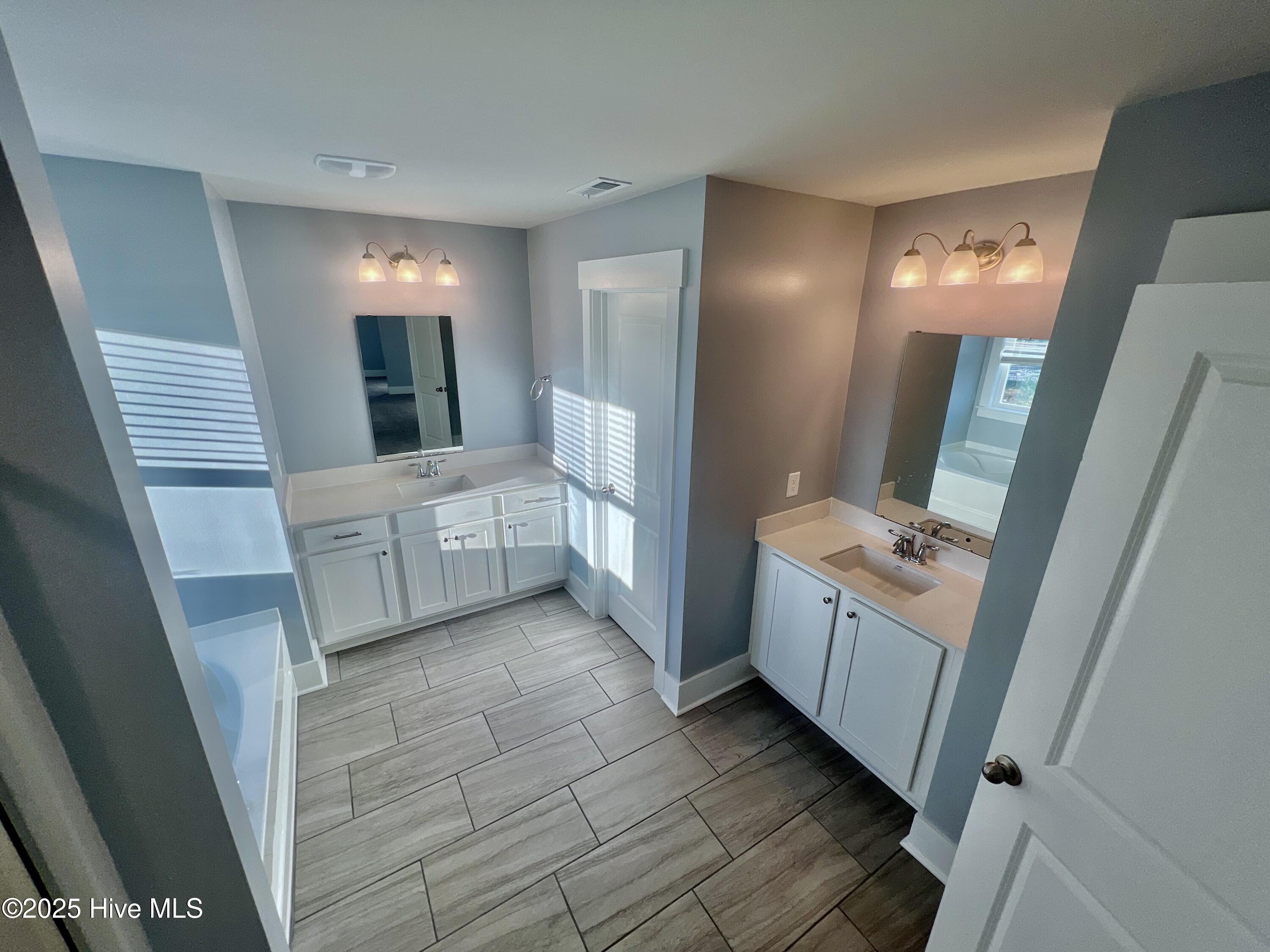 111 Ballantine Grove Lane Newport, NC 28570 - Photo 18 of 45 2nd Floor Master Bathroom 2