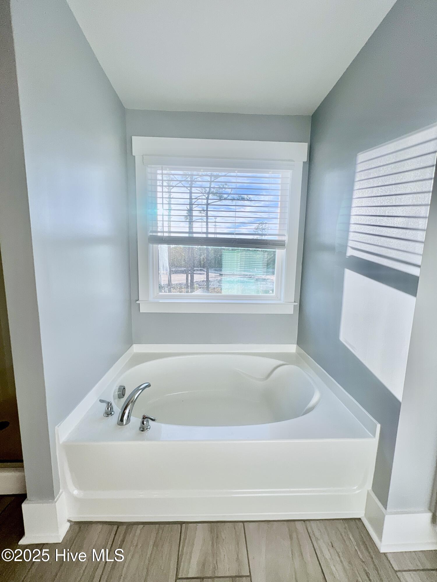 111 Ballantine Grove Lane Newport, NC 28570 - Photo 19 of 45 2nd Floor Master Bathroom 3