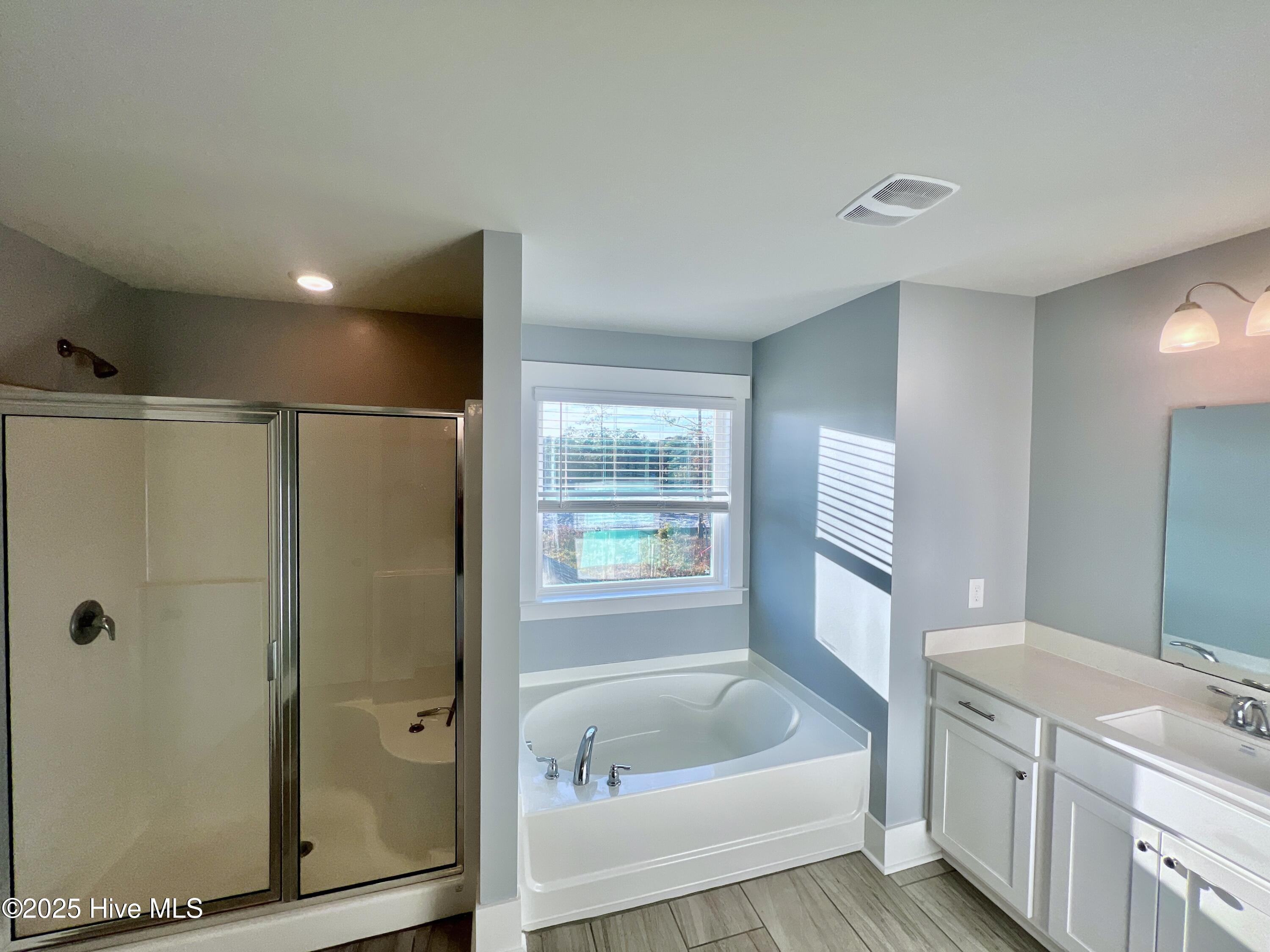 111 Ballantine Grove Lane Newport, NC 28570 - Photo 20 of 45 2nd Floor Master Bathroon 4