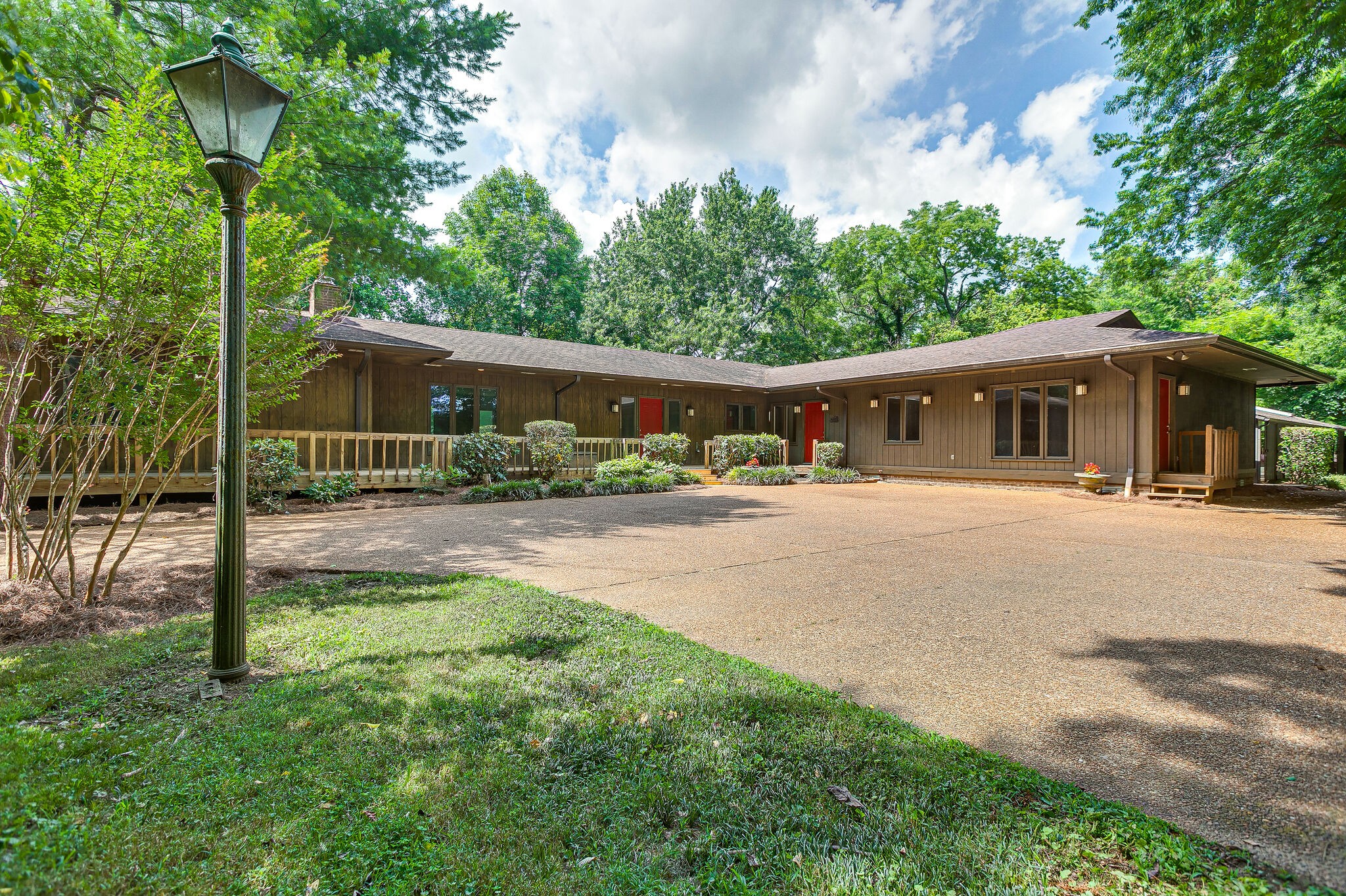 3159 North Cross Bridges Road Columbia, TN 38401 - Photo 2 of 17 Gallery Image 2