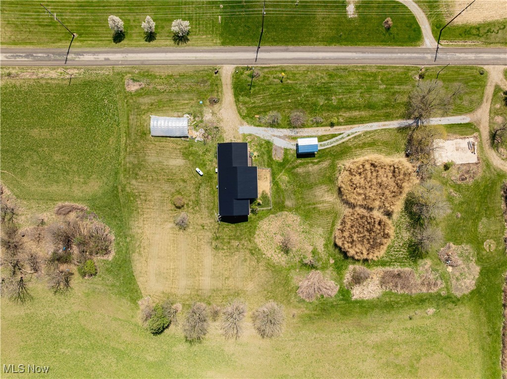 Aerial view of property and surrounding area