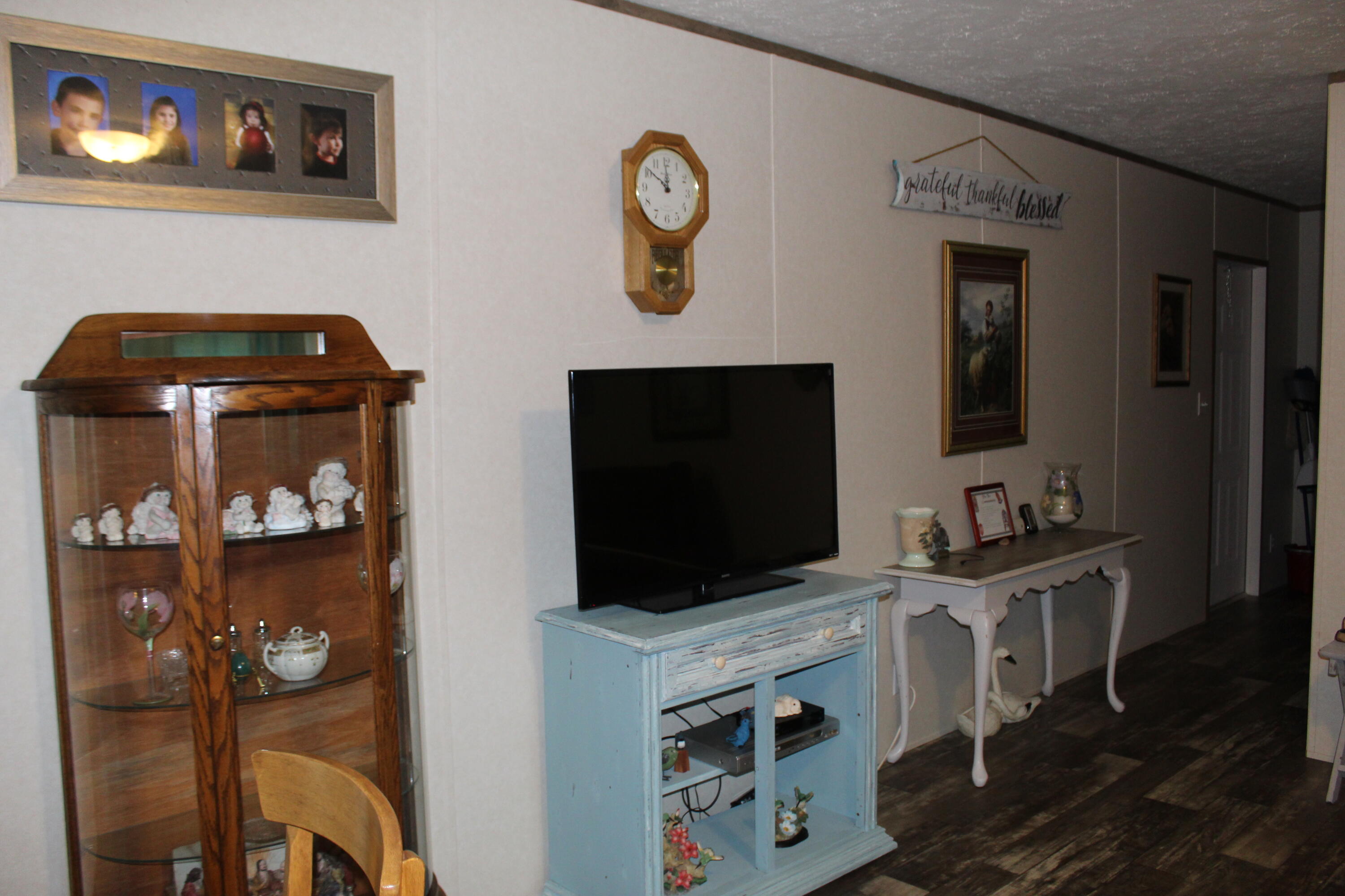 50 Lick Fork Road Middlesboro, KY 40965 - Photo 32 of 36 IMG_1314