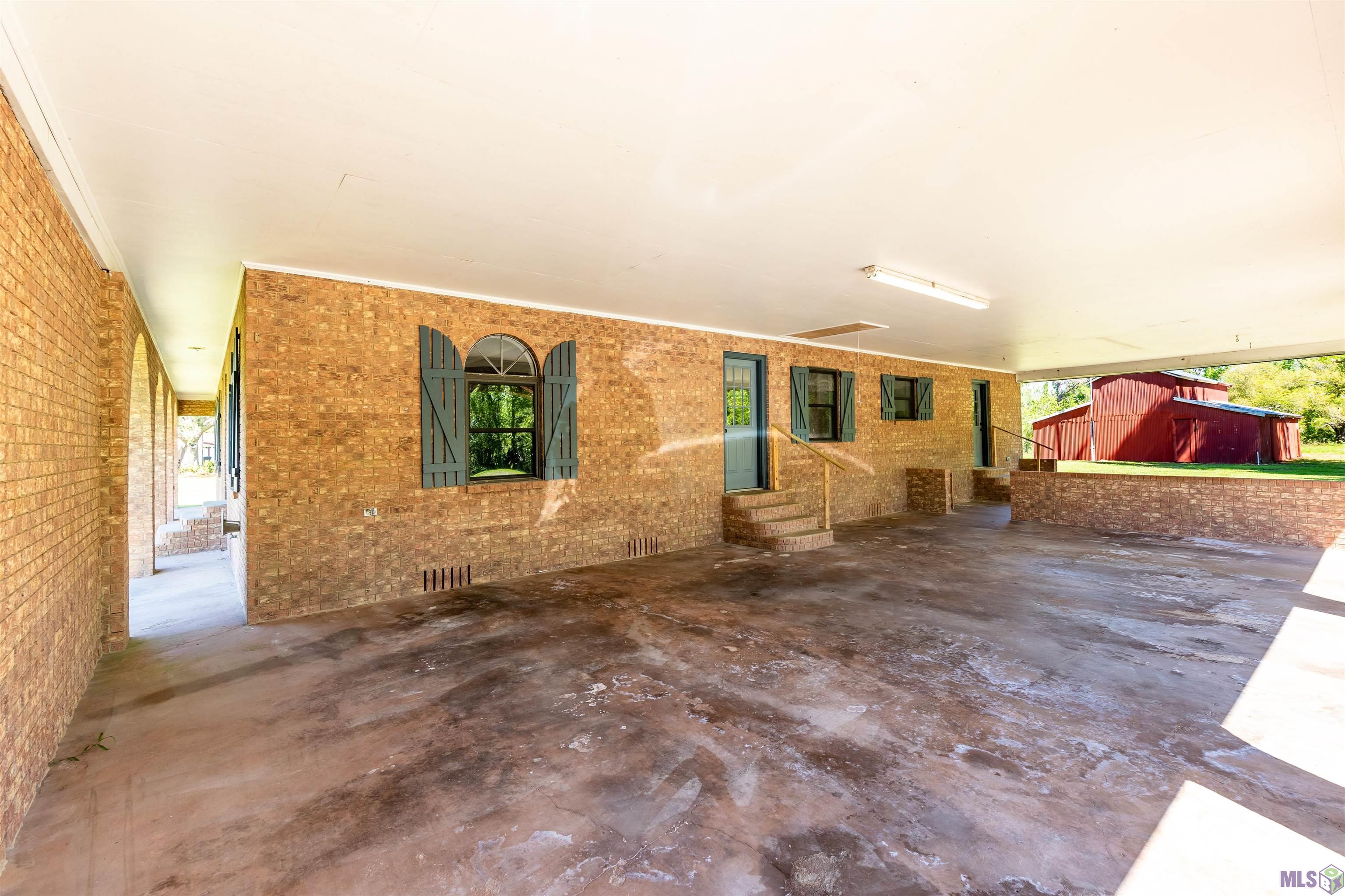 1450 Bayou Blue Road Houma, LA 70364 - Photo 4 of 23 Gallery Image 4