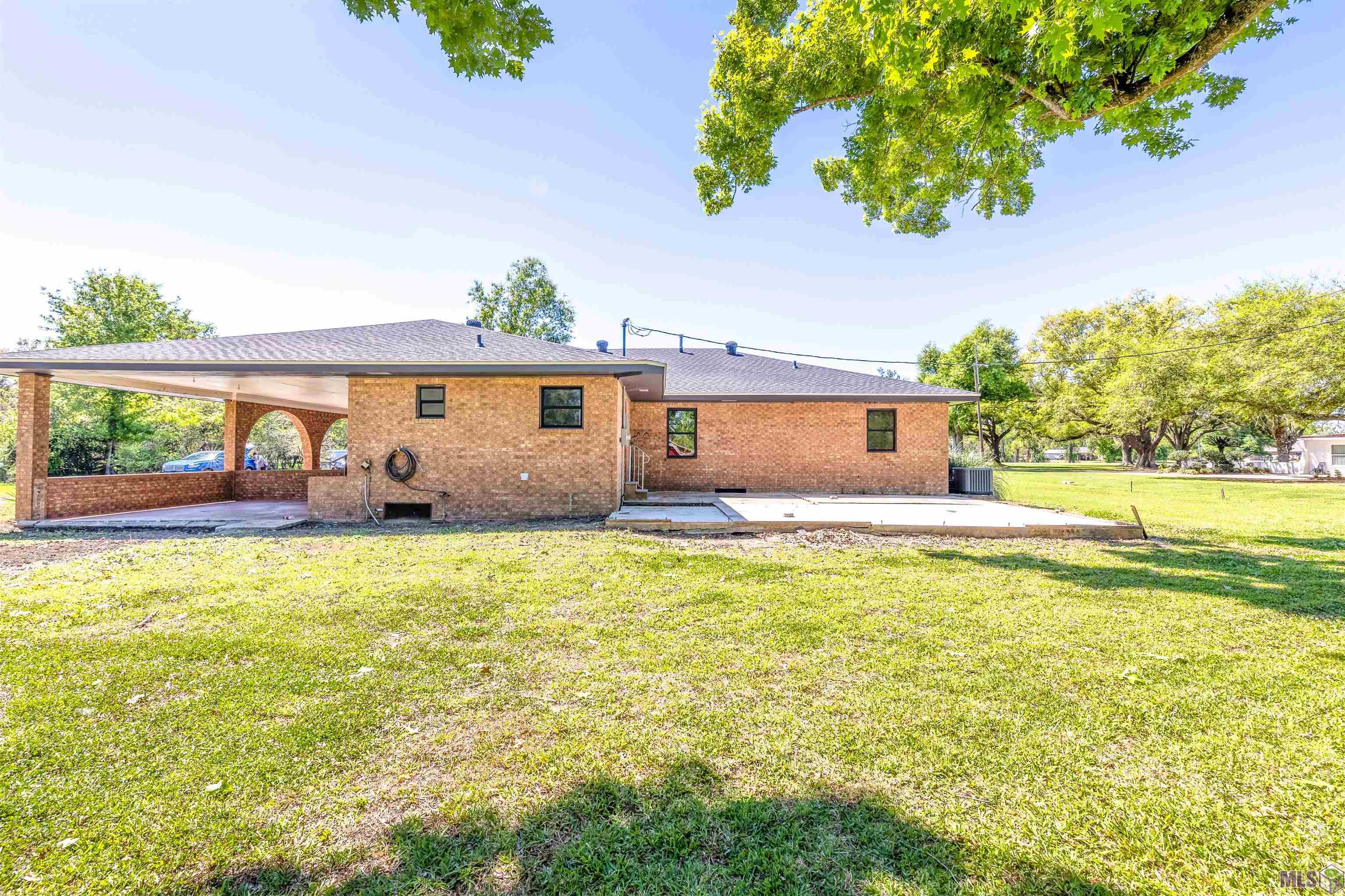 1450 Bayou Blue Road Houma, LA 70364 - Photo 5 of 23 Gallery Image 5