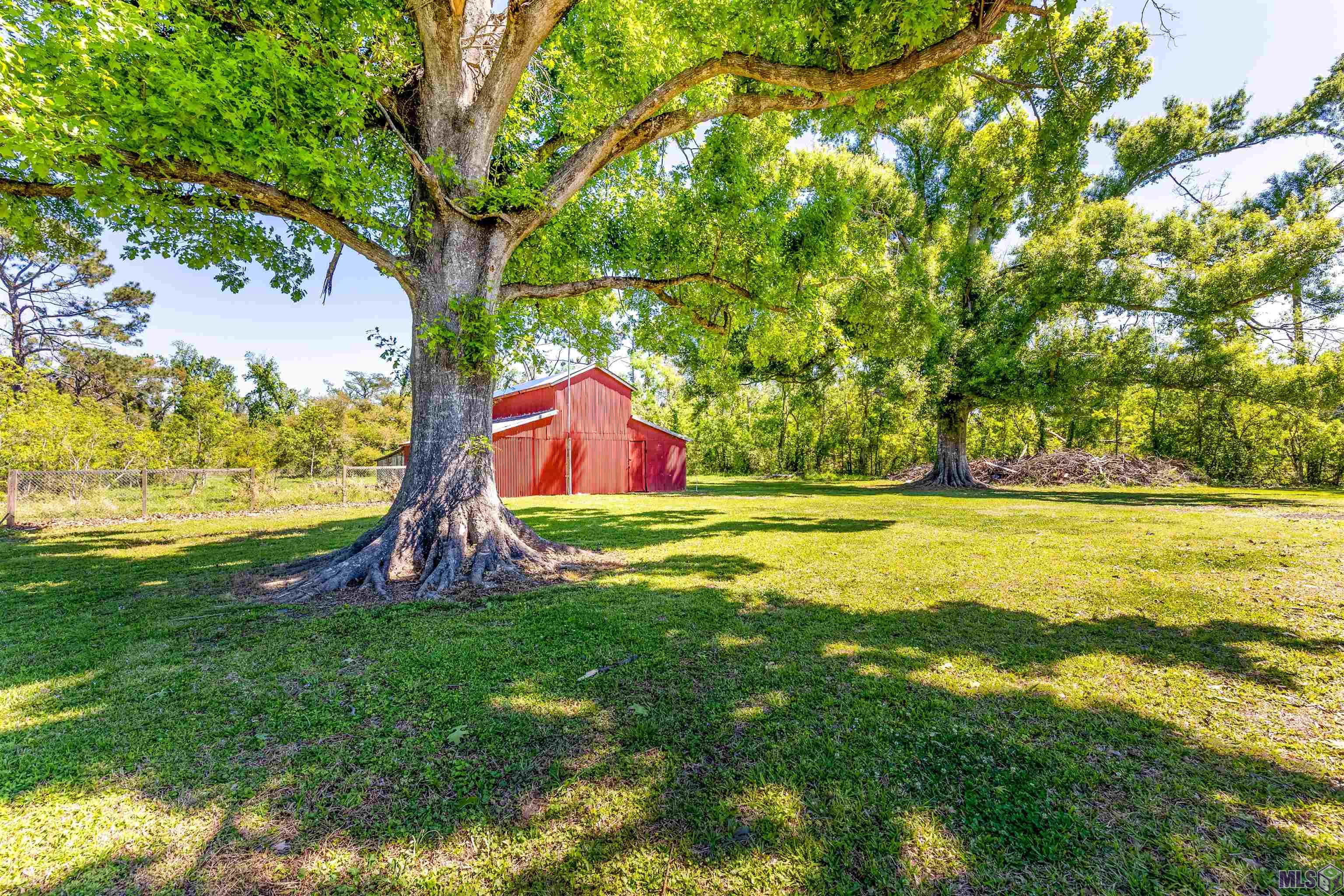 1450 Bayou Blue Road Houma, LA 70364 - Photo 6 of 23 Gallery Image 6