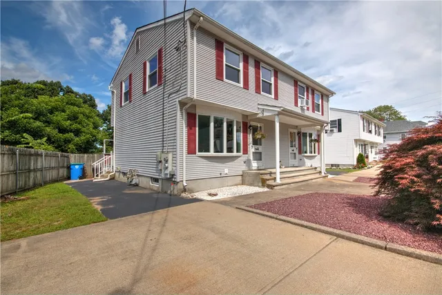 $2,200 | 149 Church Street, Lincoln, RI 02838