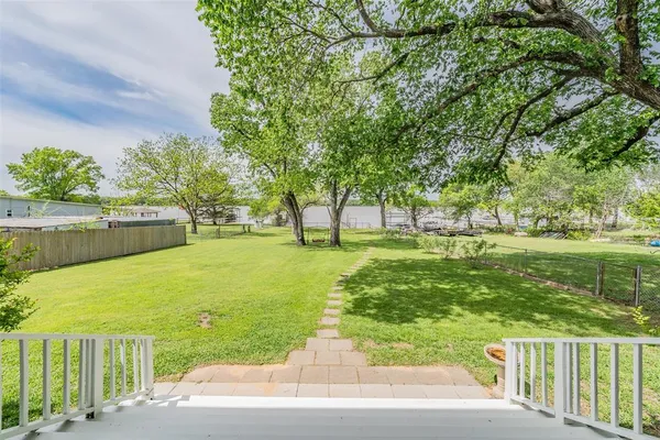 $660,000 | 393 County Road 4874, Newark, TX 76071