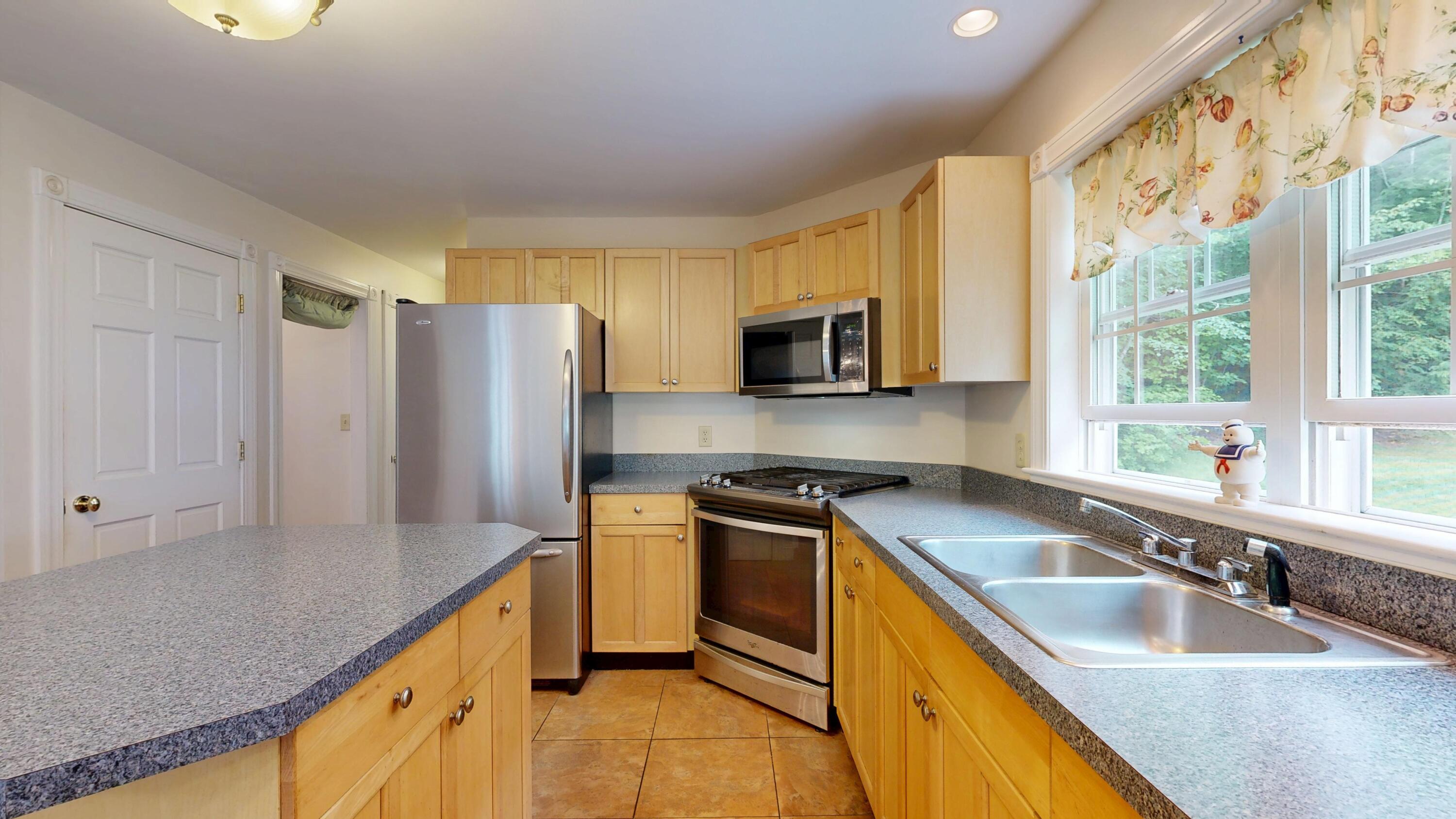 95 Snow Road Durham, ME 04222 - Photo 7 of 65 Kitchen