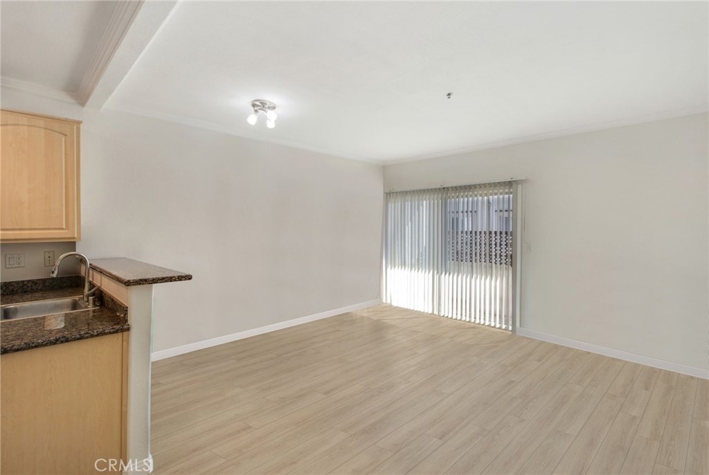 300 North El Molino Avenue, Unit 312 Pasadena, CA 91101 - Photo 4 of 25